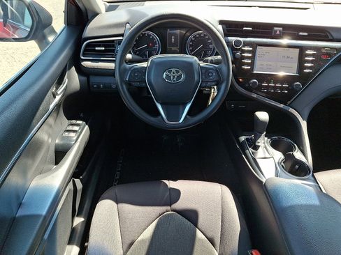 Used 2019 Toyota Camry LE FWD image 12
