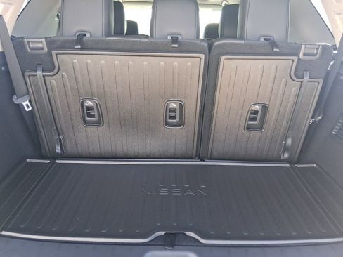 New 2026 Nissan Pathfinder Platinum w/ Cargo Package FWD image 8