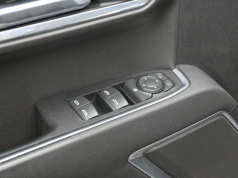 Used 2023 Chevrolet Silverado 1500 LT w/ Z71 Off-Road Package image 11