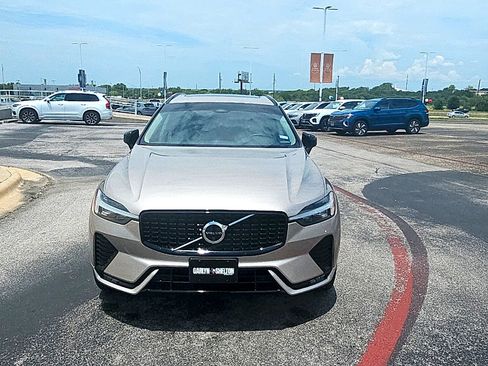 Used 2025 Volvo XC60 B5 Plus w/ Protection Package Premier AWD/4WD image 2