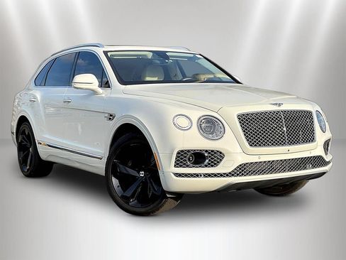 Used 2017 Bentley Bentayga AWD/4WD image 3