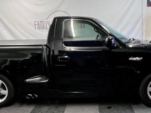 Used 2001 Ford F150 Lightning image 3