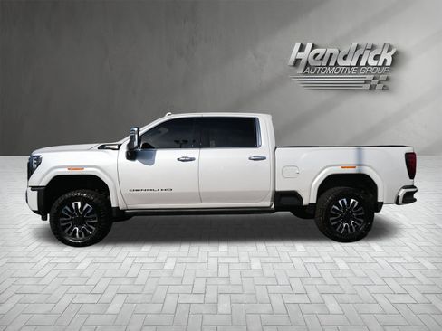 Used 2025 GMC Sierra 2500 Denali Ultimate w/ Max Trailering Package AWD/4WD image 7