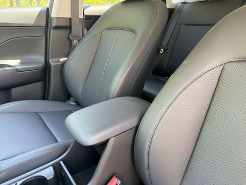 Used 2026 Hyundai Kona SEL Premium FWD image 21