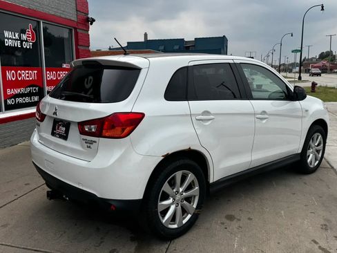 Used 2015 Mitsubishi Outlander Sport ES AWD/4WD image 4