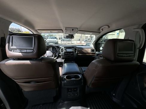 Used 2017 Nissan Titan Platinum Reserve image 31