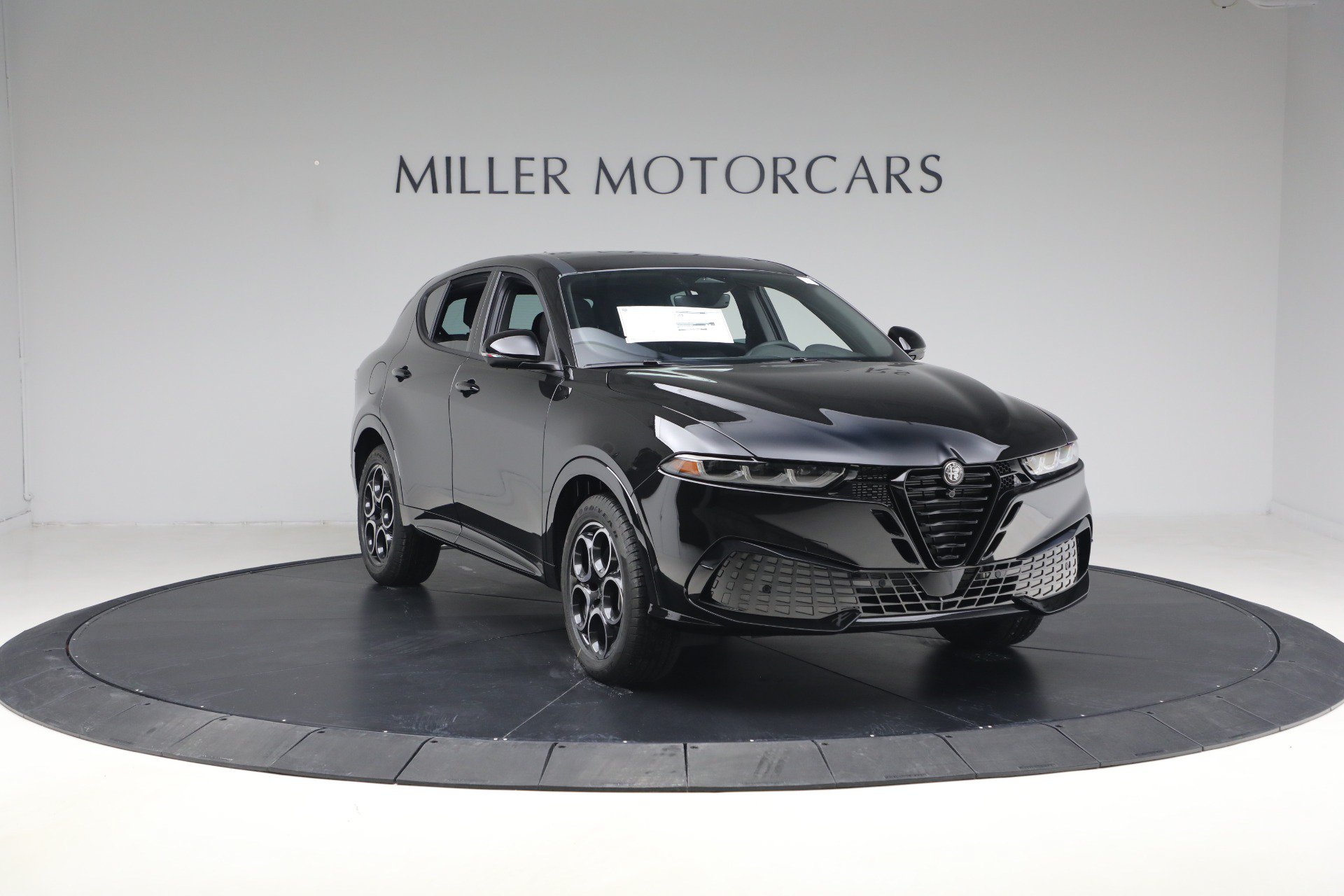 New 2026 Alfa Romeo Tonale w/ Active Assist Package AWD/4WD image 11
