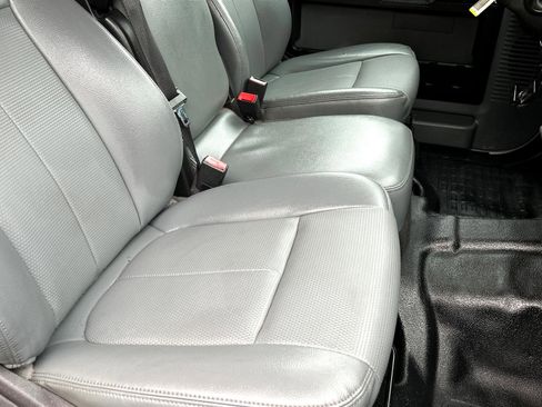 Used 2016 Ford F550 2WD Crew Cab Super Duty image 28