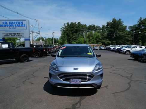 Used 2022 Ford Escape SE w/ Cold Weather Package AWD/4WD image 3