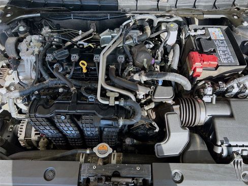 Used 2024 Nissan Altima 2.5 SR image 31