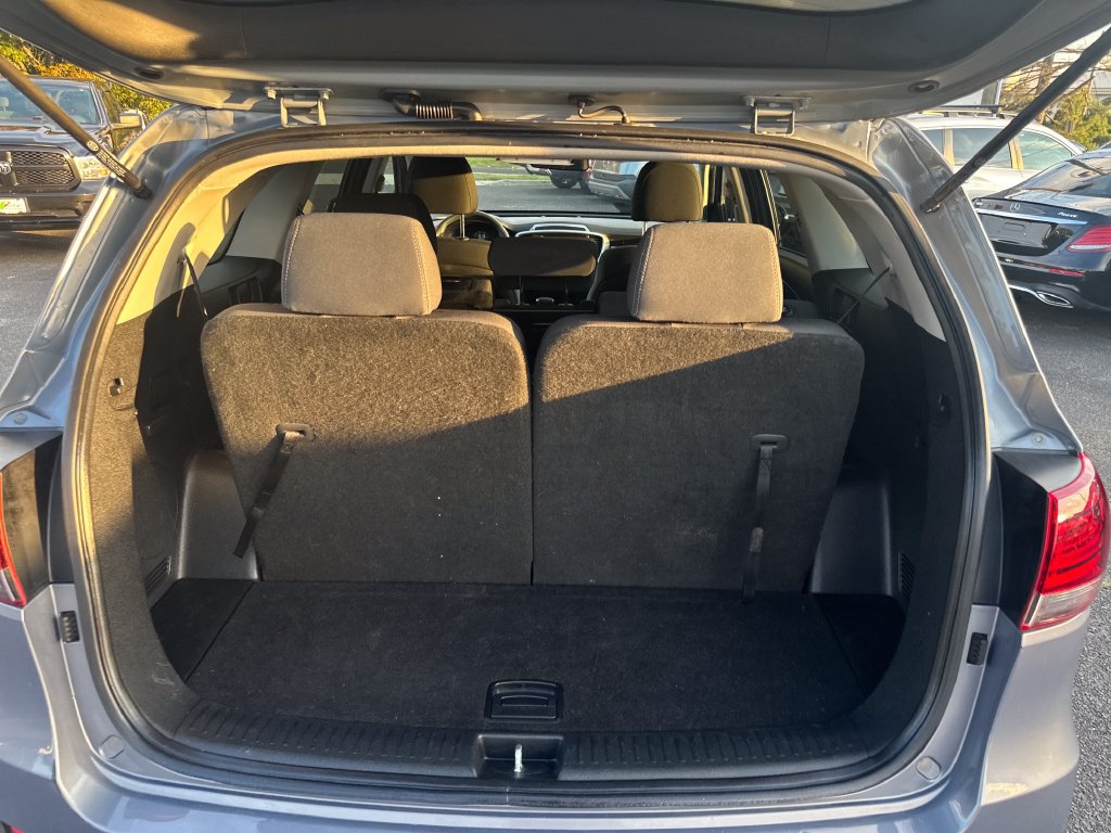 Used 2020 Kia Sorento LX FWD image 19