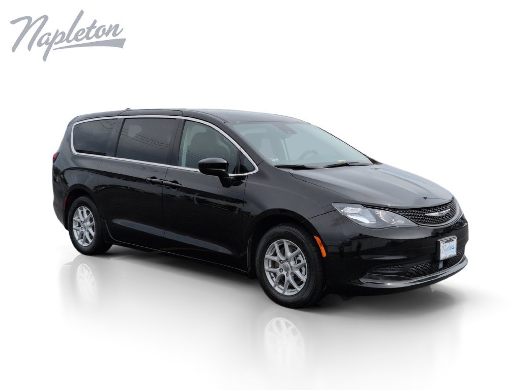 Used 2024 Chrysler Voyager LX FWD image 8