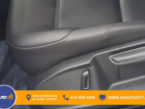 Used 2019 Volkswagen e-Golf SEL Premium image 18