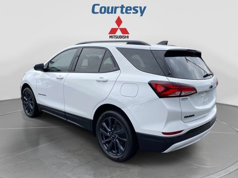 Used 2024 Chevrolet Equinox RS AWD/4WD image 3