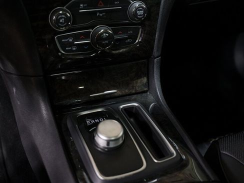 Used 2015 Chrysler 300 C w/ Light Group RWD image 19