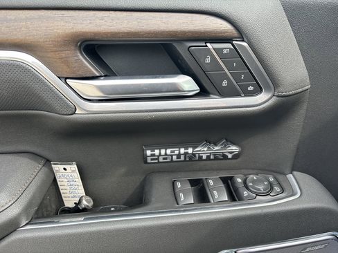 New 2026 Chevrolet Silverado 1500 High Country w/ High Country Premium Package AWD/4WD image 16