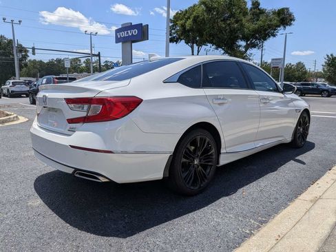Used 2019 Honda Accord Touring image 6