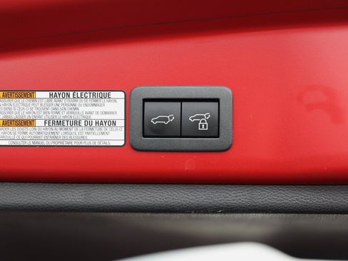 Used 2023 Toyota Corolla Cross XLE image 16