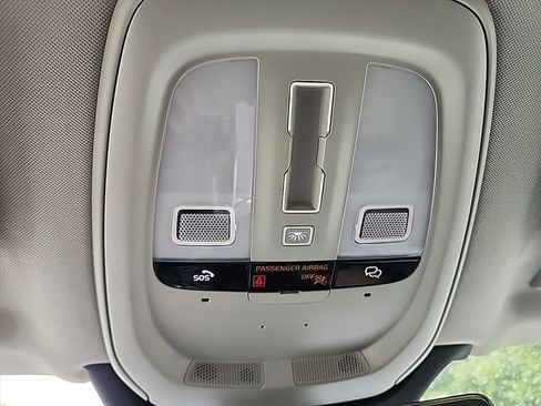 Certified 2025 Volvo XC90 B5 Core w/ Climate Package AWD/4WD image 24