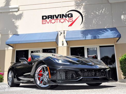 Used 2019 Chevrolet Corvette ZR1 RWD image 12