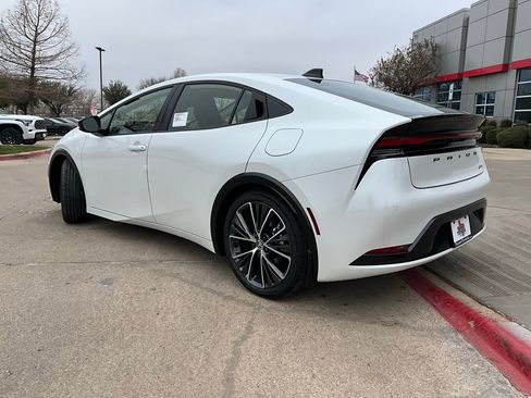 New 2026 Toyota Prius XLE image 8