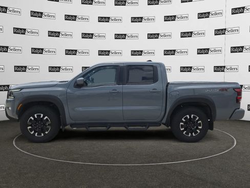 Used 2023 Nissan Frontier PRO-4X w/ Pro Convenience Package AWD/4WD image 3
