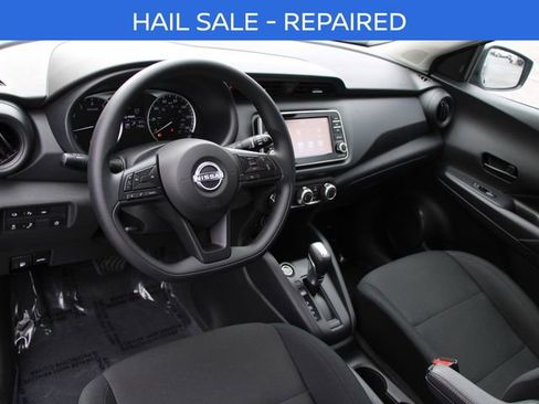 Certified 2025 Nissan Kicks Play S FWD image 4