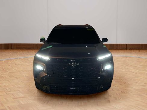 Used 2024 Chevrolet Traverse RS image 1