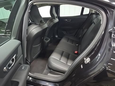 Used 2025 Volvo S60 B5 Plus AWD/4WD image 31