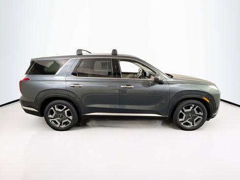 Used 2023 Hyundai Palisade Limited image 4