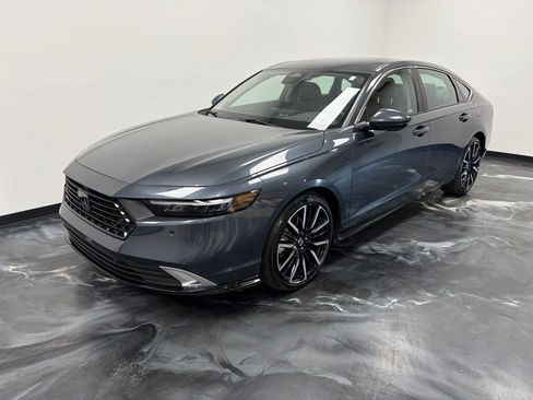 Used 2024 Honda Accord Touring image 15