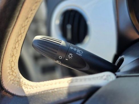 Used 2017 FIAT 500 e w/ Esport Package image 27