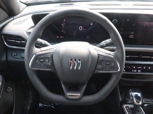 New 2025 Buick Envista Avenir image 9