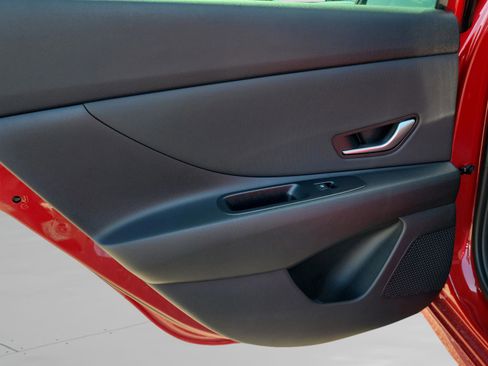 New 2026 Hyundai Elantra Limited image 28