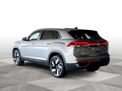 Certified 2024 Volkswagen Atlas Cross Sport SE FWD image 6