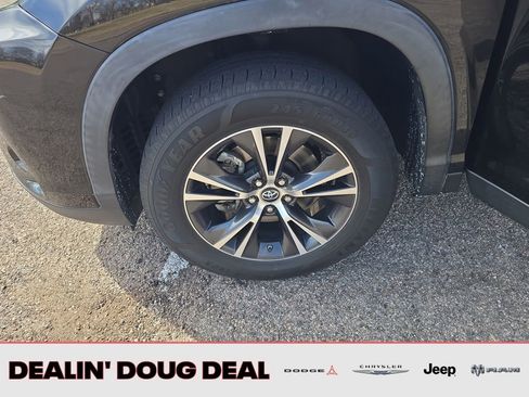 Used 2019 Toyota Highlander Plus image 25