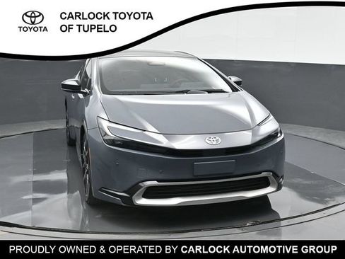 Used 2025 Toyota Prius Plug-In Hybrid FWD image 6