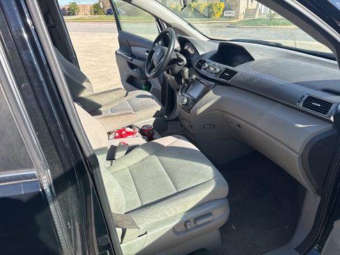 Used 2016 Honda Odyssey SE image 11