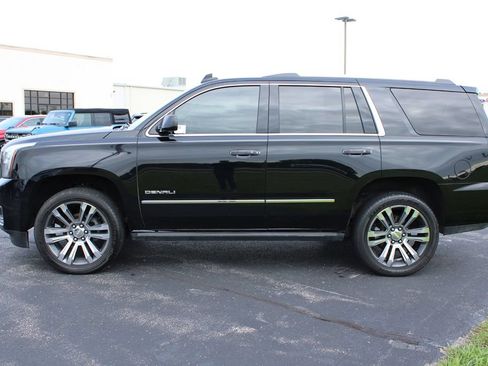 Used 2017 GMC Yukon Denali w/ Open Road Package AWD/4WD image 4