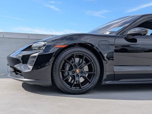 Certified 2022 Porsche Taycan GTS image 9