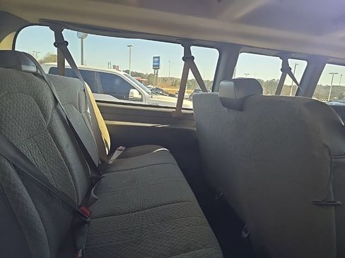 Used 2024 Chevrolet Express 3500 LT w/ LT Preferred Equipment Group image 5