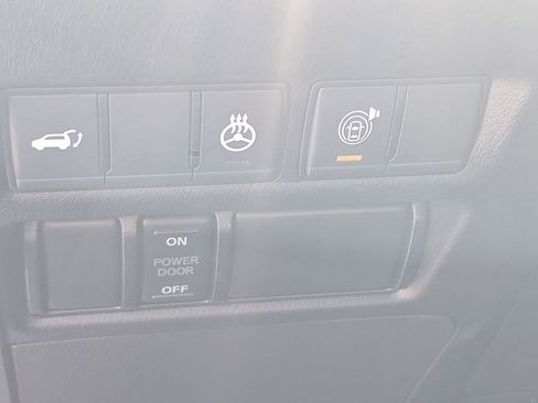 Used 2023 Nissan Armada SL image 37