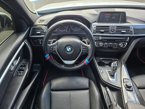 Used 2018 BMW 330i Sedan RWD image 10