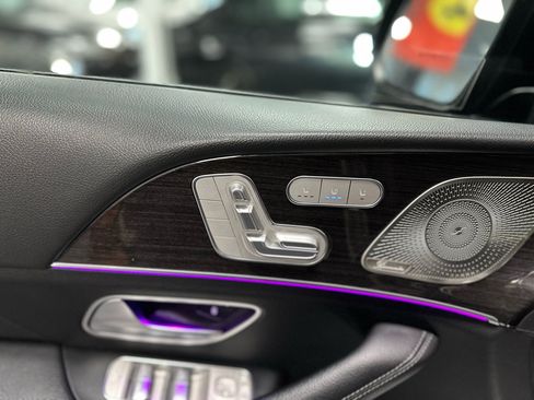 Used 2021 Mercedes-Benz GLS 580 4MATIC image 13