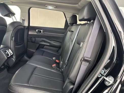 Certified 2024 Kia Sorento S w/ Panoramic Sunroof Package FWD image 27
