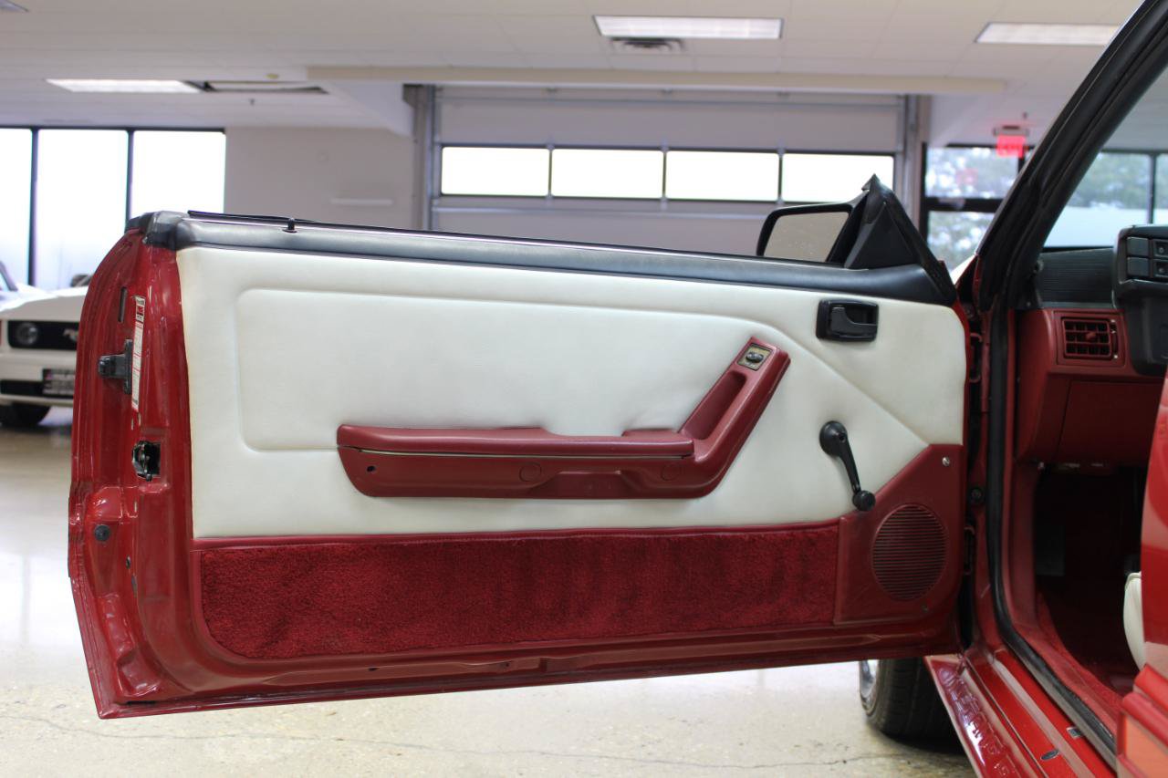 Used 1987 Ford Mustang GT RWD image 38