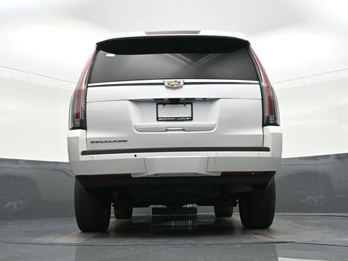Used 2019 Cadillac Escalade Luxury image 26