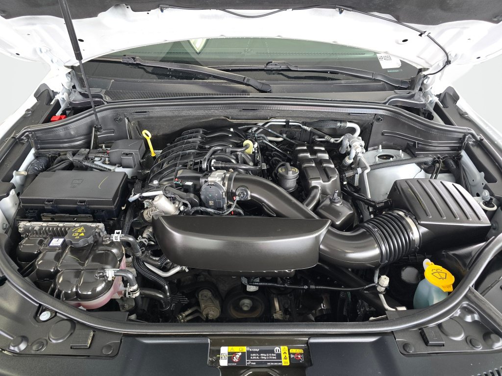 Used 2025 Dodge Durango GT AWD/4WD image 12
