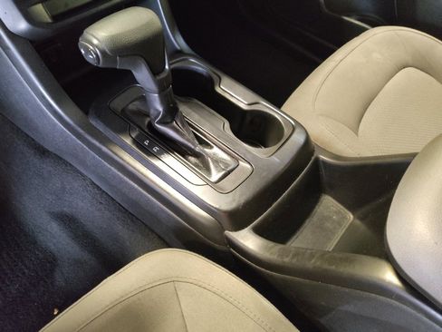 Used 2020 GMC Canyon 2WD Crew Cab w/ Convenience Package image 26