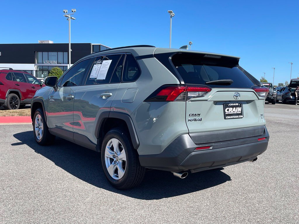 Used 2021 Toyota RAV4 XLE AWD/4WD image 5